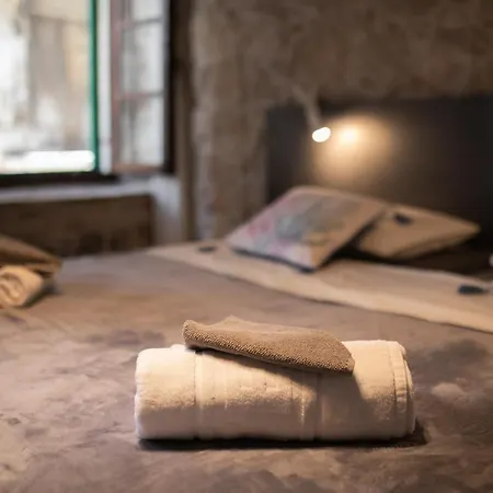 Libra Downtown Apartman *