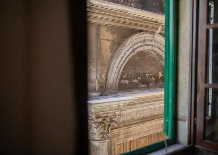 Libra Downtown Apartman